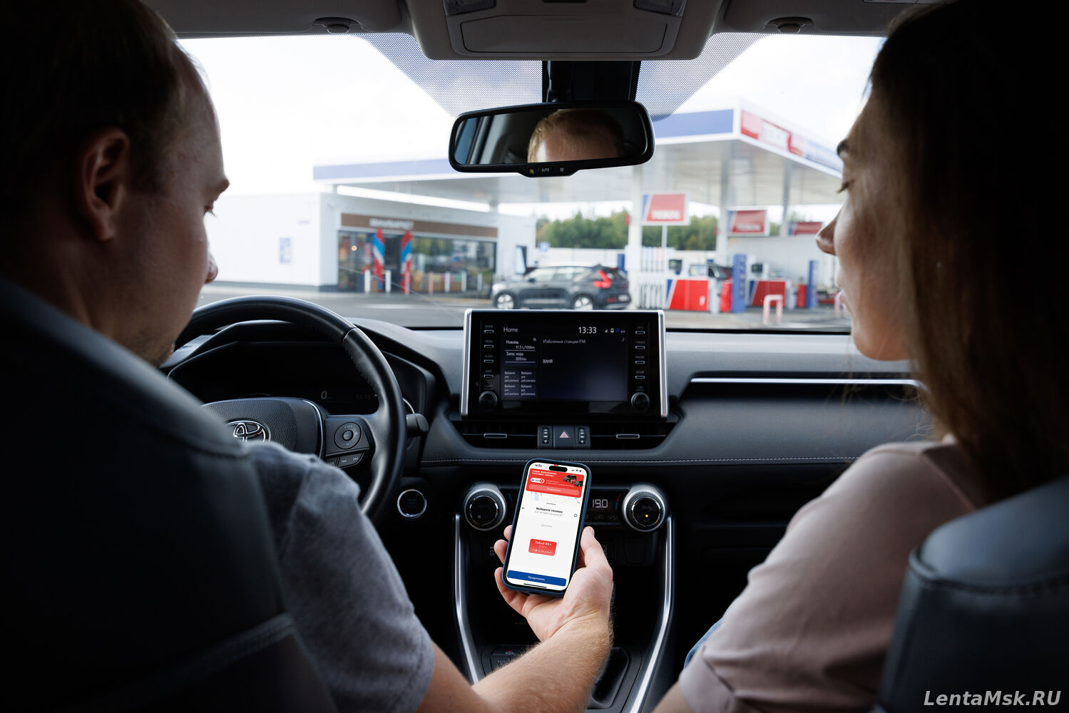 Teboil представил сервис бесконтактной оплаты заправки через мобильное приложение