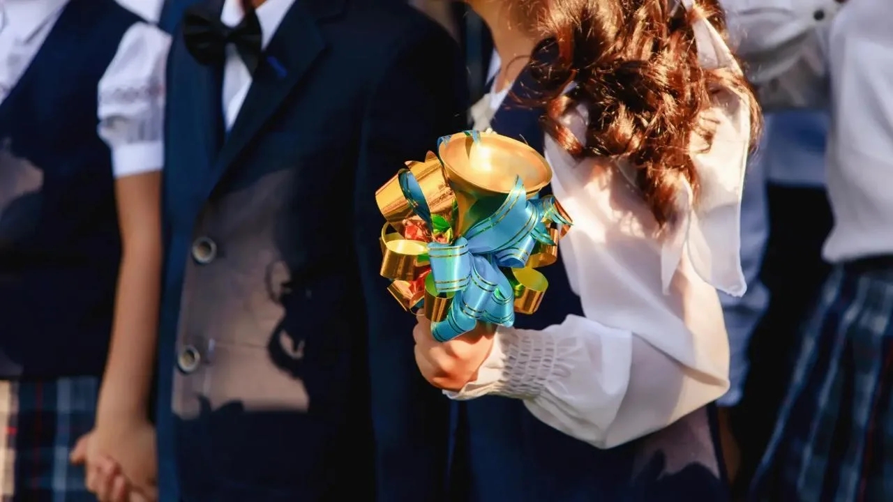 Минпросвещения утвердило даты последних звонков и выпускных в 2026 году